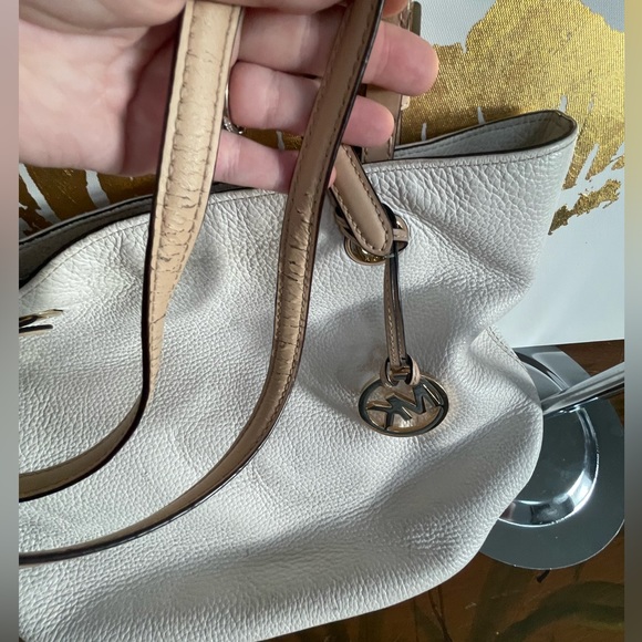Michael Kors White Leather Shoulder Bag, gold hardware - Picture 11 of 16